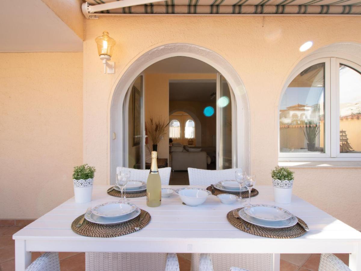 Holiday Home Bonica By Interhome Empuriabrava Exterior foto